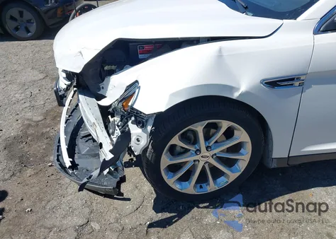2018 Ford Taurus Limited z USA, uszkodzony, nr VIN 1FAHP2F85JG118664